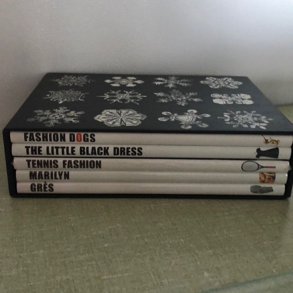 Saks 5th Avenue Rare 5 Book Boxed Set